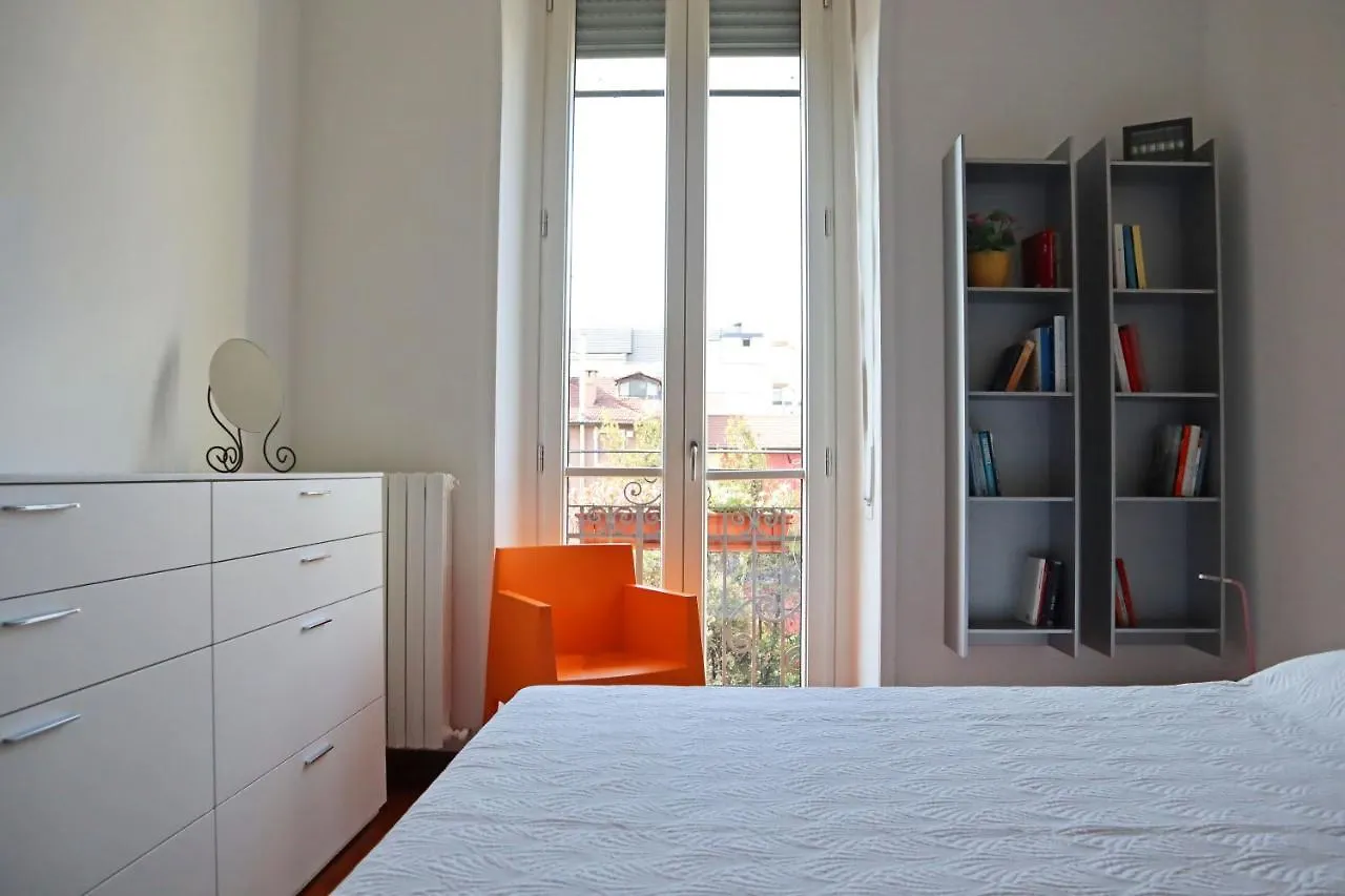 Apartament Cittastudi Elegant Bright House Mediolan